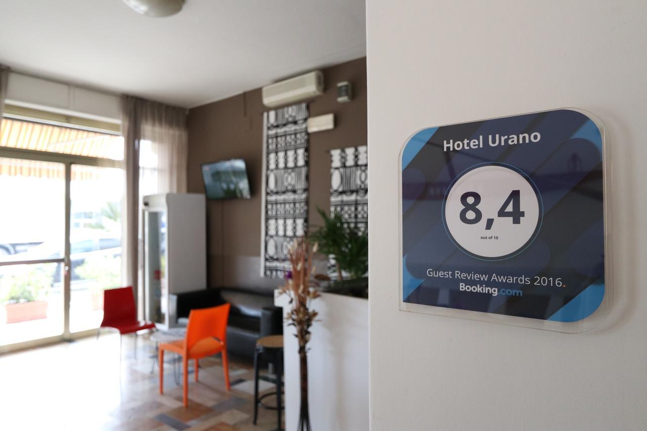 Hotel Urano カットーリカ エクステリア 写真