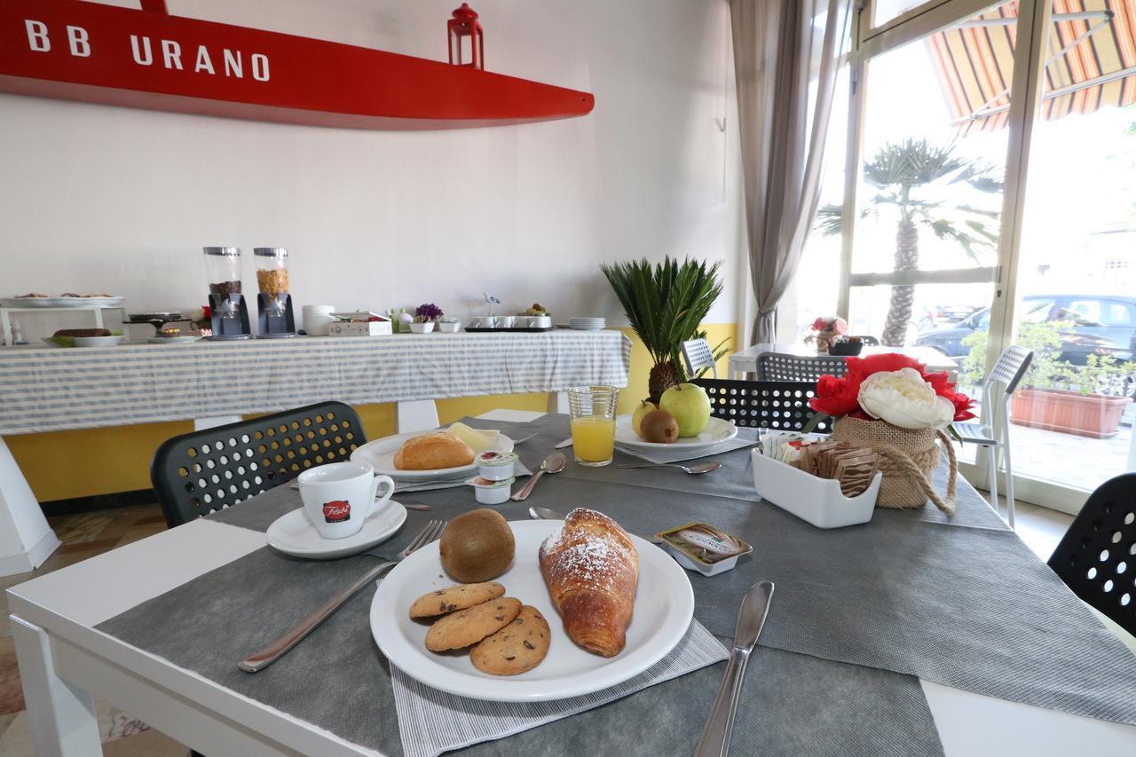 Hotel Urano カットーリカ エクステリア 写真