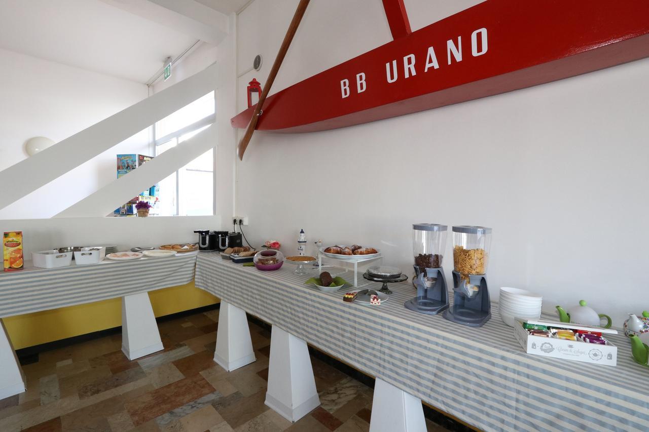 Hotel Urano カットーリカ エクステリア 写真
