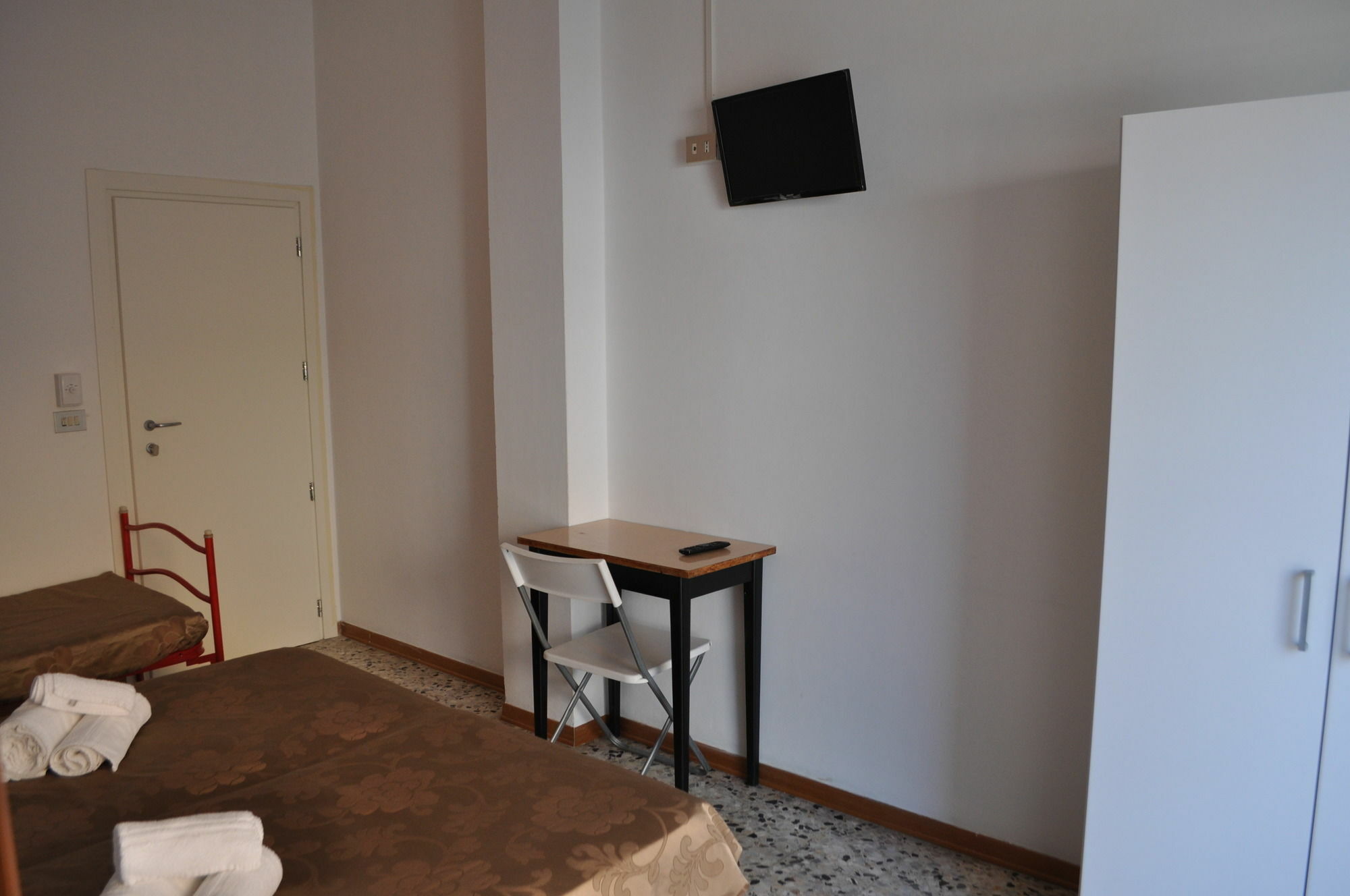 Hotel Urano カットーリカ エクステリア 写真